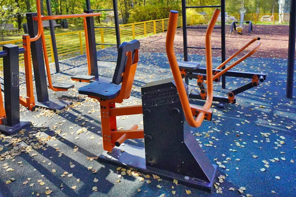 Тренажер «Жим к груди» с изменяемой нагрузкой ТР-1.64.1