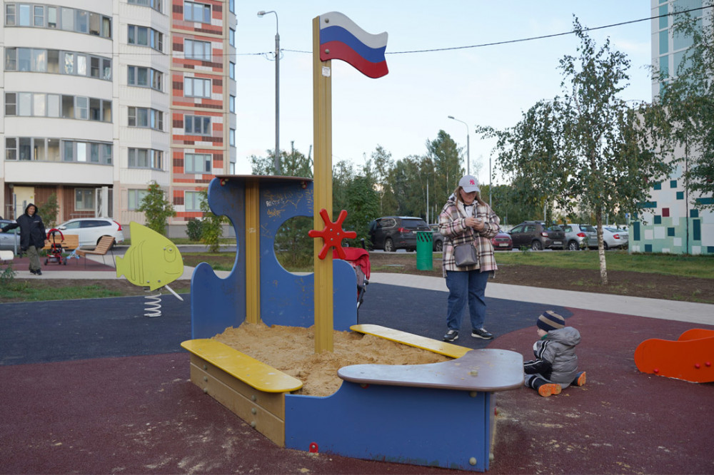 Песочница "Парусник" МФ-1.11