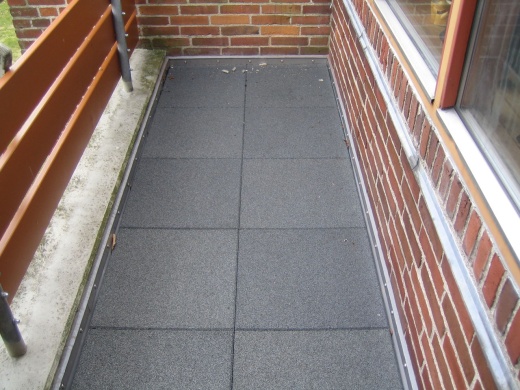 Резиновая плитка 500х500х40 мм (грунт)